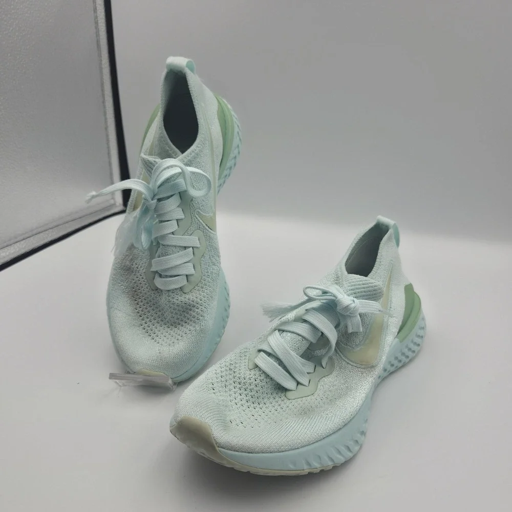Nike Epic React Flyknit 2 Women's Size 7 Ocean Fog Arctic Punch Running‎ Shoes